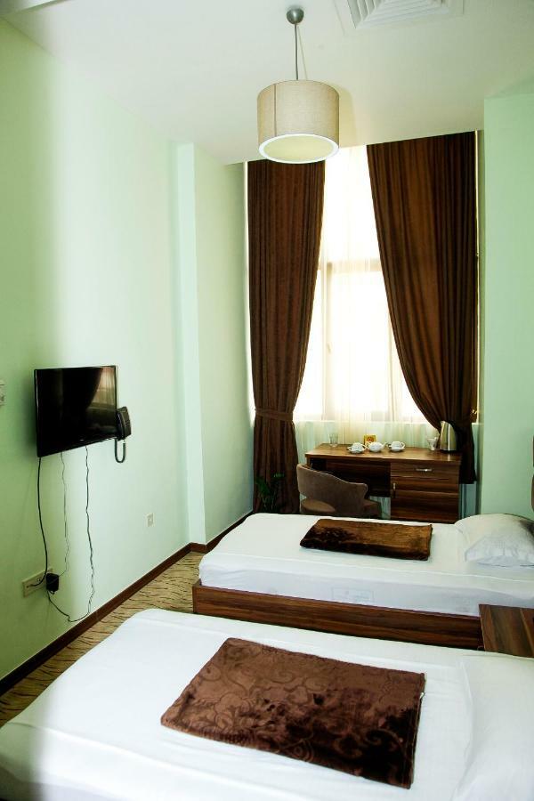 Hotel Grand Zugdidi Extérieur photo