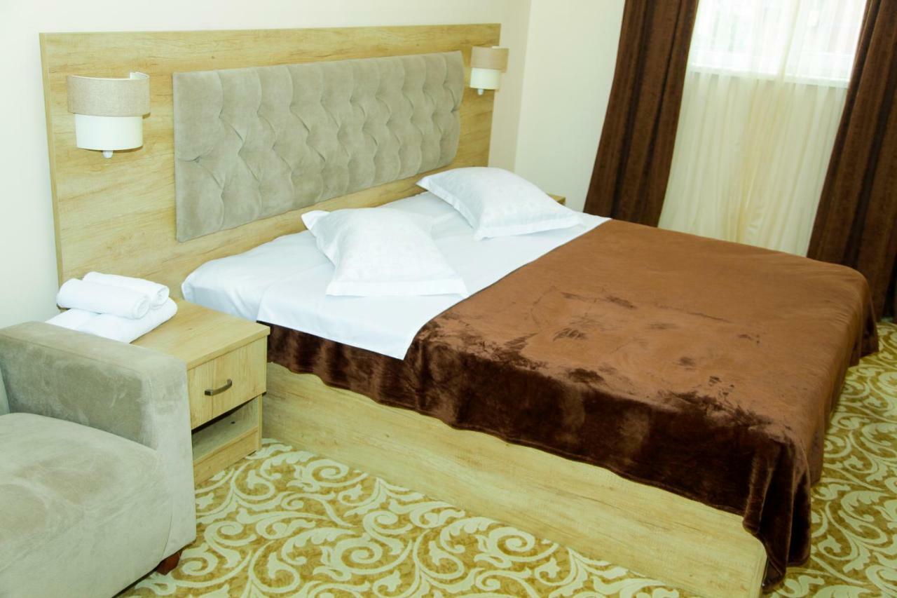 Hotel Grand Zugdidi Extérieur photo